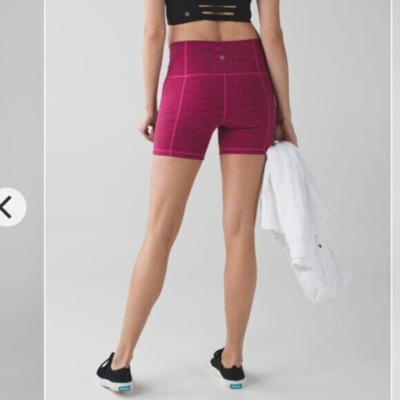 Lululemon  * Groove Short  (Roll Down Regular) - Diamond Jacquard Berry Rumble - Picture 11 of 12